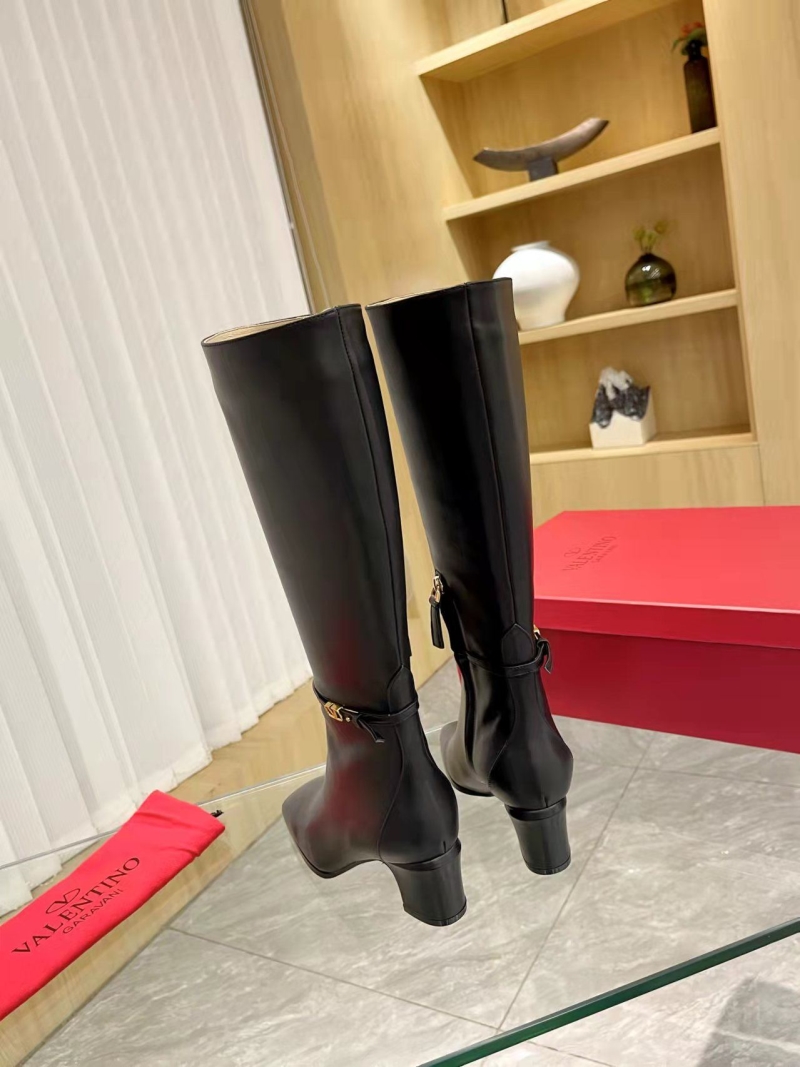 Va1e*ntin0 boots